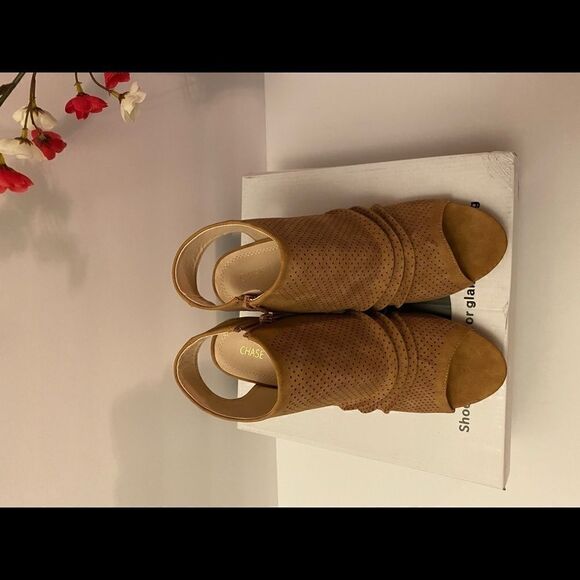 🌸Chase+ Chloe  Tan heels Fashion Sandal Size :9 - Picture 9 of 11